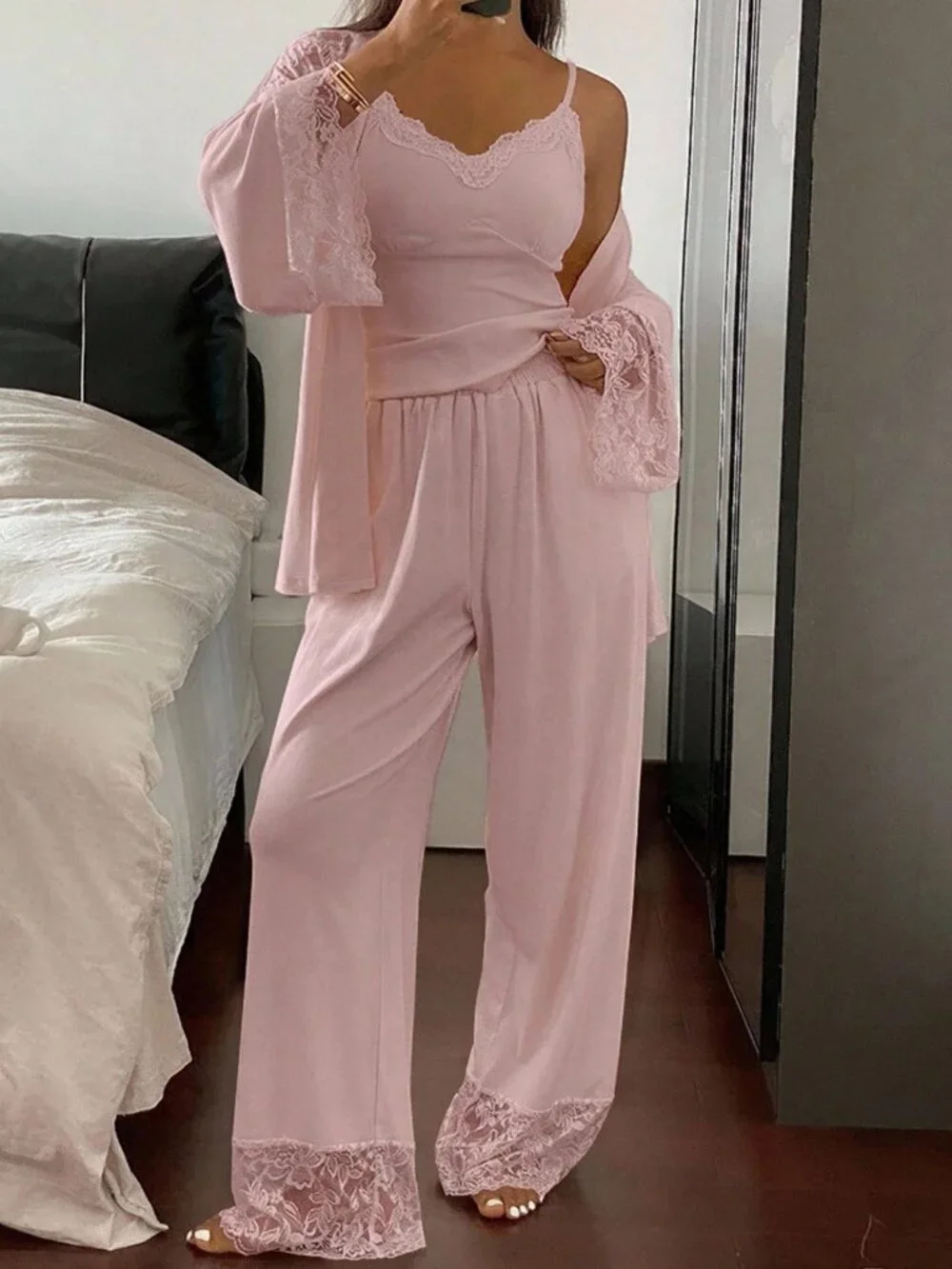 Pink Casual Women's Lace Patchwork Robe & Camisole Top Pajama Set